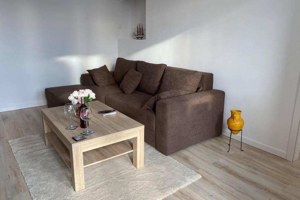 Magheru Cozy New Apartament 2 Rooms Bukarest Kültér fotó